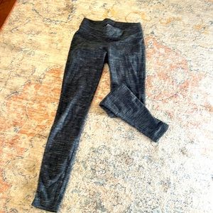 Small Columbia leggings dark gray size small